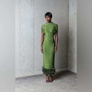 Anko Halo Dress: Chic Green Midi Dress with Fringe Hem